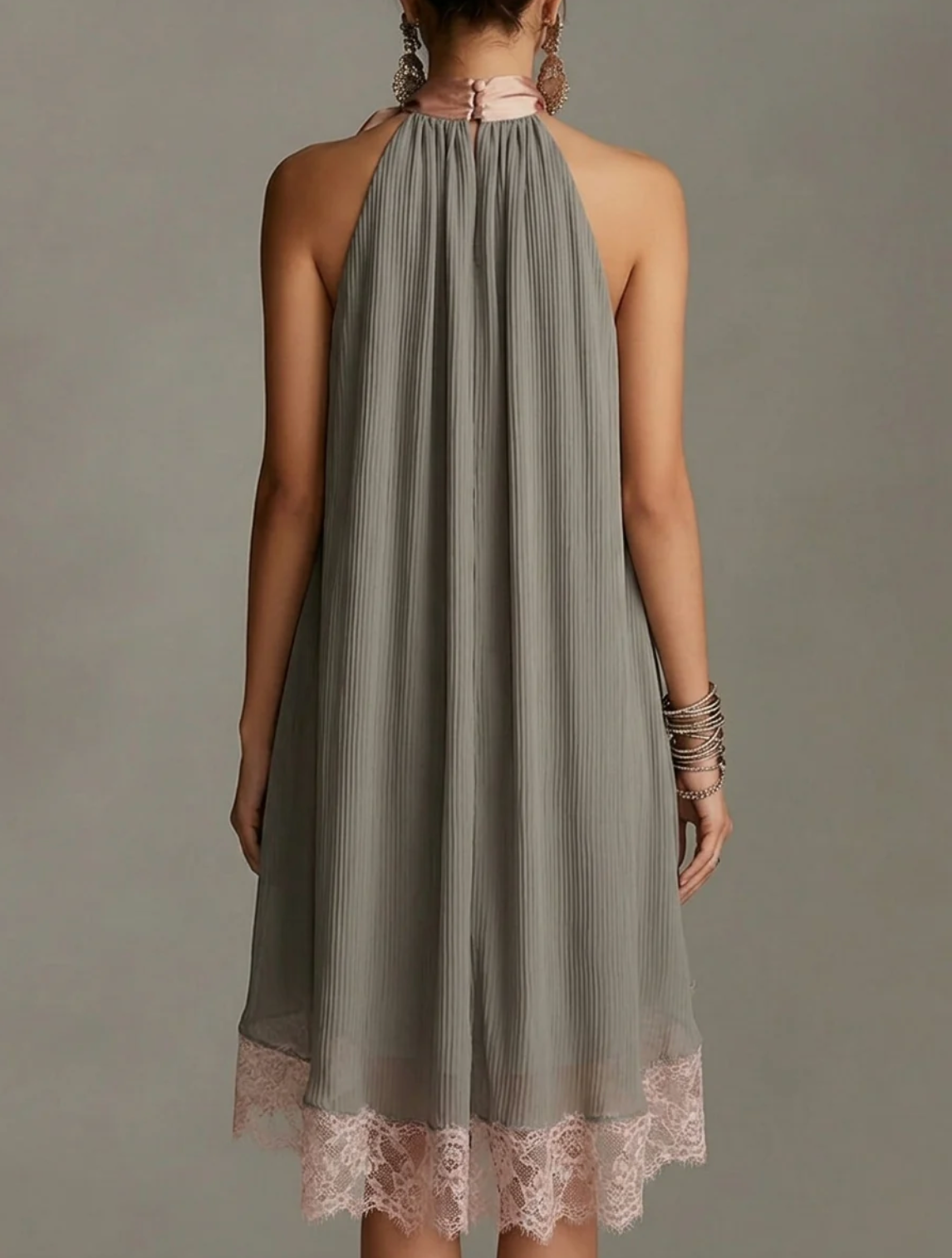 Azahara | Mini vestido de satén con lazo rosa y encaje