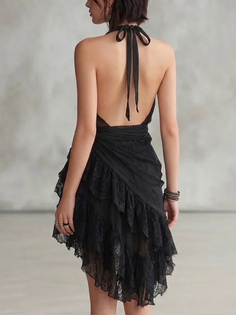 Yolanda Vestido Mini de Encaje Negro con Escote Halter y Volantes