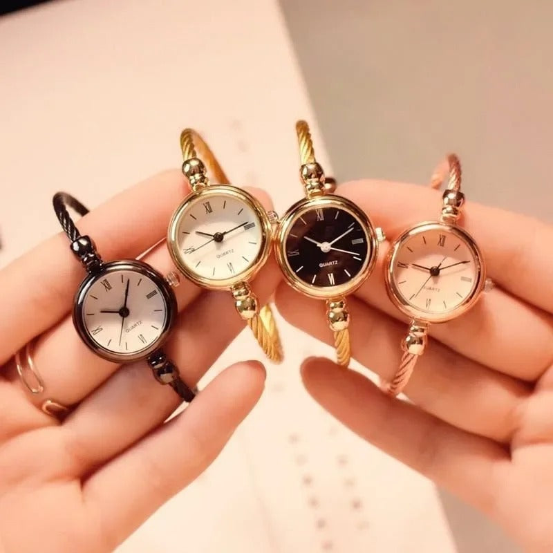 Cayetana Reloj Retro de Acero Inoxidable con Movimiento de Cuarzo
