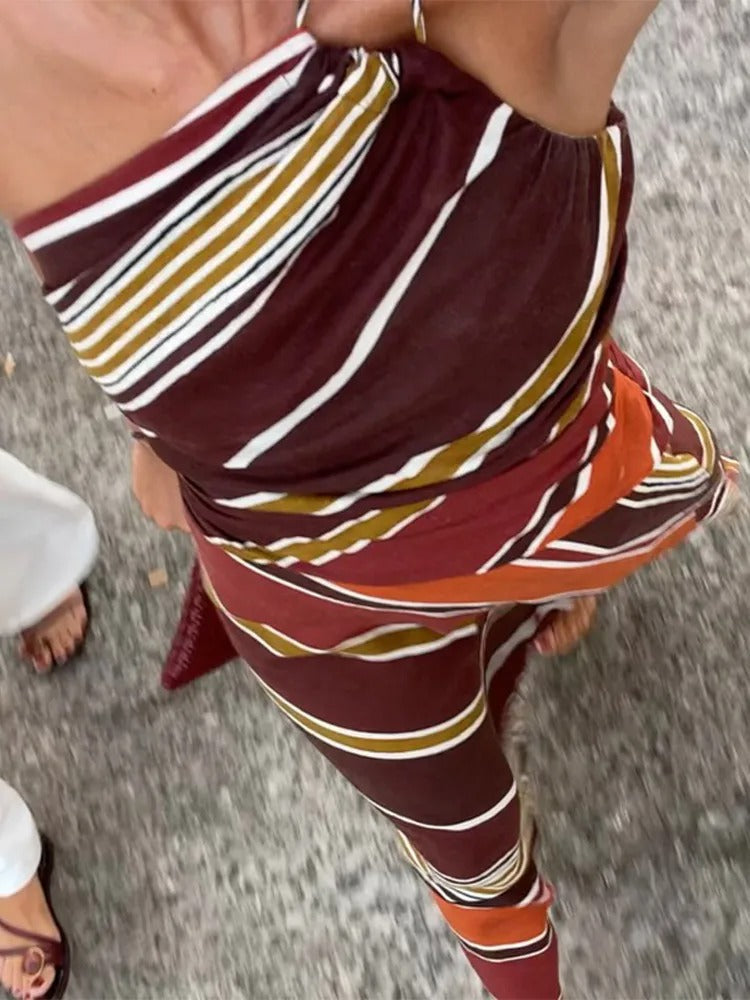 Adriana Vestido Maxi Asimétrico con Estampado de Rayas
