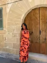 Amélie Vestido Maxi Halter Floral con Falda de Volantes
