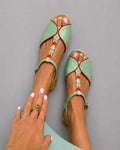 Mara Sandalias Planas Slingback con Punta Abierta y Detalle de Corazón